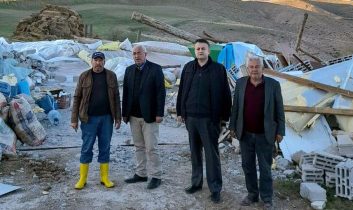 AK Parti İlçe Başkanı Halil Etili: Zarar gören vatandaşları ziyaret ettik