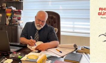 Akrebin günlüğü kitapevlerinde ve dijital platformlarda yerini aldı