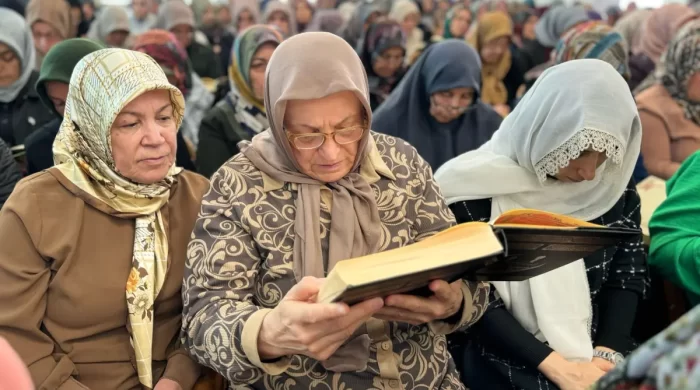 Aksaray’da Ramazan ayında kadınlara özel manevi birliktelik: 2 bin kadın mukabelelere katıldı!