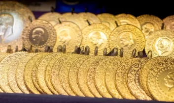 Altın haftaya düşüşle başladı: Gram 7 bin 271 lira