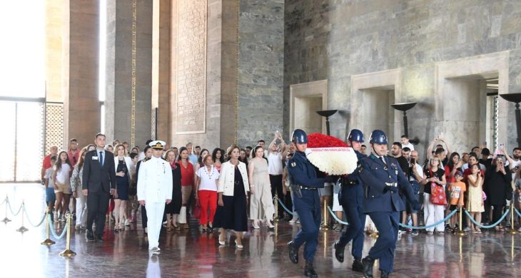 Amerika Türk Kadınlar Birliği’nden Anıtkabir’e anlamlı ziyaret