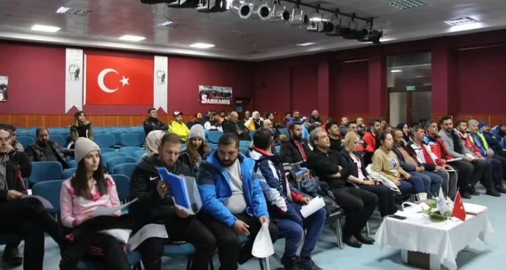 Anadolu Yıldızlar Ligi Kayak Türkiye Birinciliği Teknik Toplantısı gerçekleştirildi