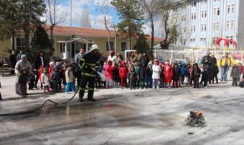 Anaokulunda Yangın Ve Deprem