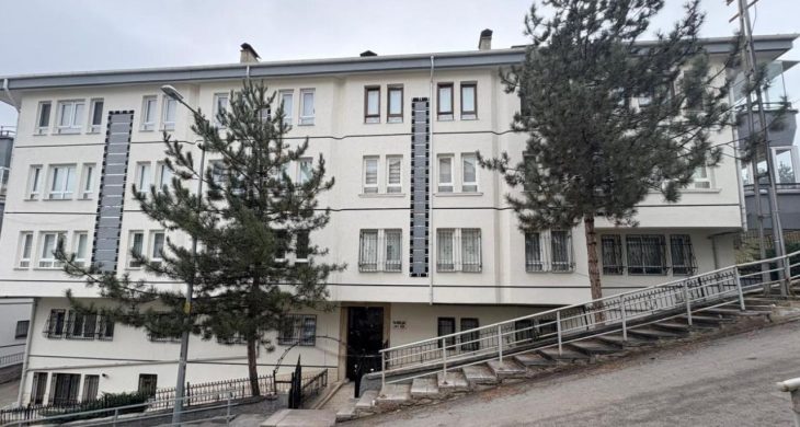 Ankara Çankaya’da hasarlı bina boşaltıldı