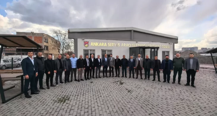 Ankara Kent Konseyi Heyetinden Ankara Servis Aracı İşletmecileri Esnaf Odası Başkanı İlyas Aktürk’e tebrik ziyareti