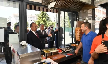 Ankara Valisi Yakup Canbolat Sincan’da çeşitli ziyaretlerde bulundu
