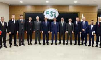 MHP Adana Heyeti Ankara’da Bakanlarla görüştü