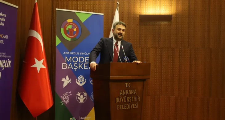 Ankara’da gençler meclis deneyimi yaşadı