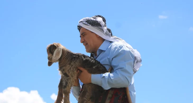“Anne keçinin çığlığını duydu, taşların arasındaki oğlak’ı kurtardı”