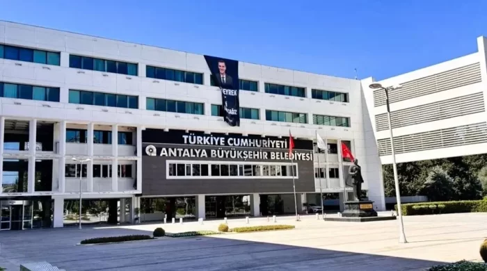 Antalya’da rüşvet ve yolsuzluk davasında ilk duruşma yarın