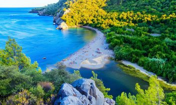Antalya’da yeni turizm rekoru: Bir günde 100 bini aşkın yabancı turist geldi