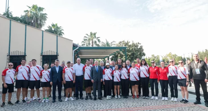 Antalya’da Avrupa okçuluk heyecanı: Bakan Bak millî sporcularla buluştu