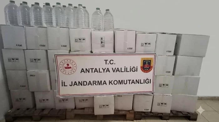 Antalya’da sahte içki şebekesine operasyon