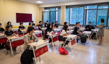 Yarıyıl tatili bitti: Milyonlarca öğrenci yeniden sınıfta