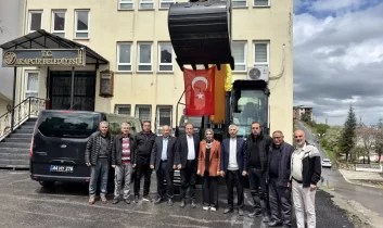 Arapgir Belediyesi’ne TBB’den iş makinesi desteği