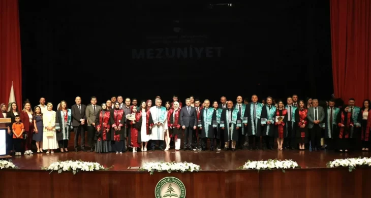 Artvin Çoruh Üniversitesi mezuniyet töreni