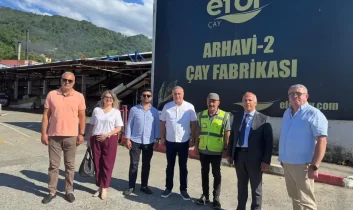 Artvin Ticaret Borsası Heyeti, çay fabrikasını inceledi