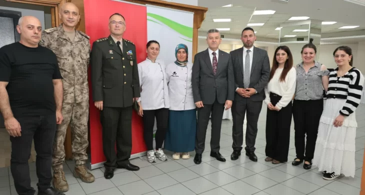 Artvin’de bayramlaşma töreni düzenlendi