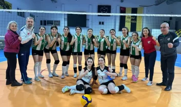 Artvin’in genç filenin sultanlarından 3-0’lık net galibiyet