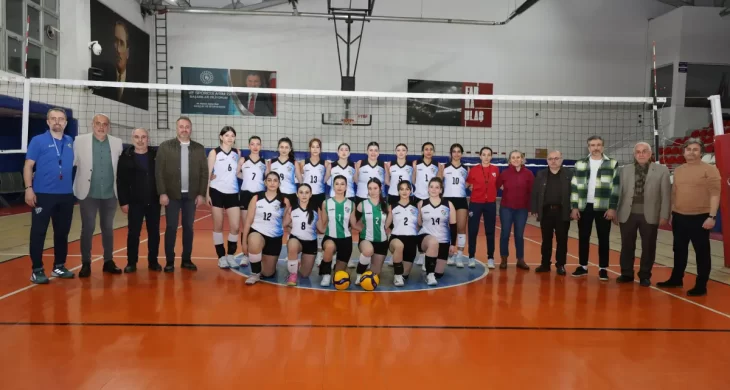 Artvinspor, kadın ve erkek bölgesel voleybol ligine hazırlanıyor