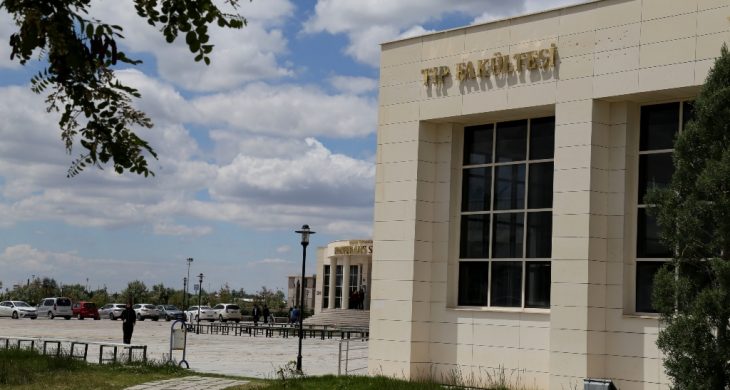 Tıp Fakültesi İki Anabilim Dalına Asistan Alacak