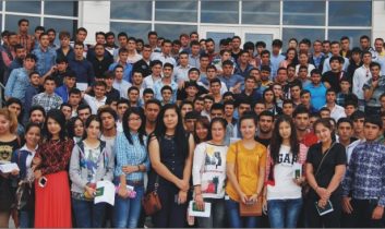 ASÜ’de kaç yabancı öğrenci var?