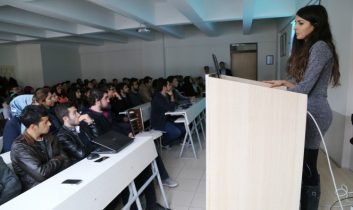 ASÜ Öğrencilerine Mobil Yazılım Eğitimi