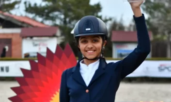 AYBÜ Binicilik takımı sezona kupayla merhaba dedi