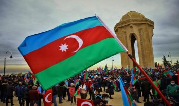 Azerbaycan bağımsızlığının 34. yılını gururla kutluyor