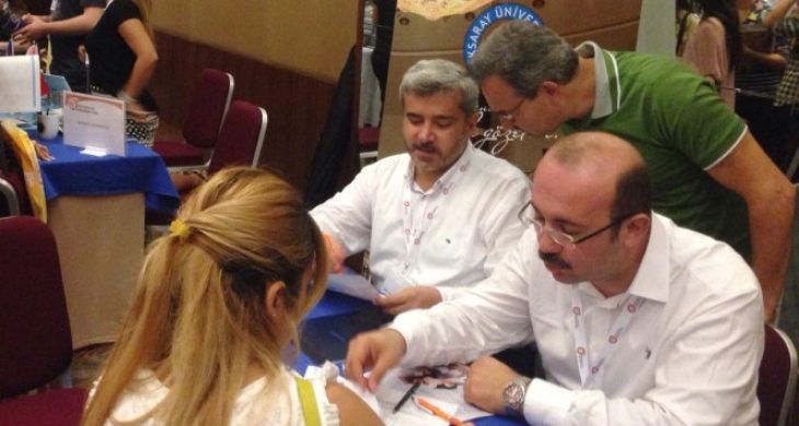 ASÜ Azerbaycan’daki Fuarda Dünyaya Tanıtıldı