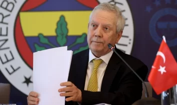 Aziz Yıldırım Divan’da sert çıktı: “Bu transferleri kim yaptı!”