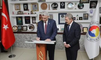 Bakan Bolat, Van iş dünyası ile buluştu