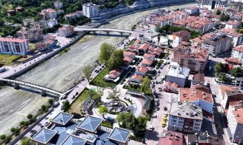 Bakan Kurum: Bir kez daha zoru başardık