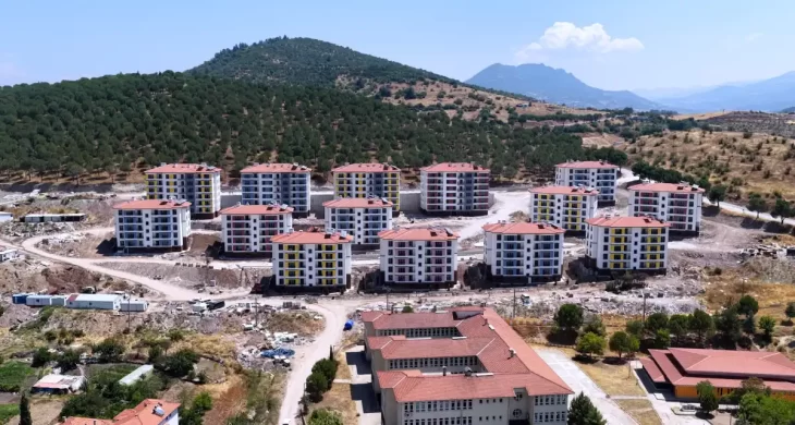 Bakan Kurum: Yalnız bırakmadık, bırakmayız