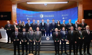 Bakan Ömer Bolat, Uluslararası Rekabet Zirvesi’nde Konuştu