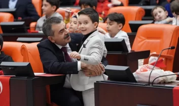 Bakan Tekin’in 23 Nisan Mesajı