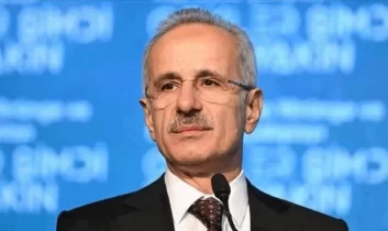 Bakan Uraloğlu: Bölünmüş yol ağımızı 30 bin 278 kilometreye çıkardık