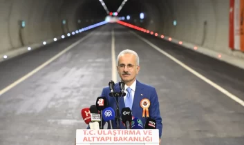 Bakan Uraloğlu: Çamlıhemşin Tüneli yıllık 772 milyon lira tasarruf sağlayacak