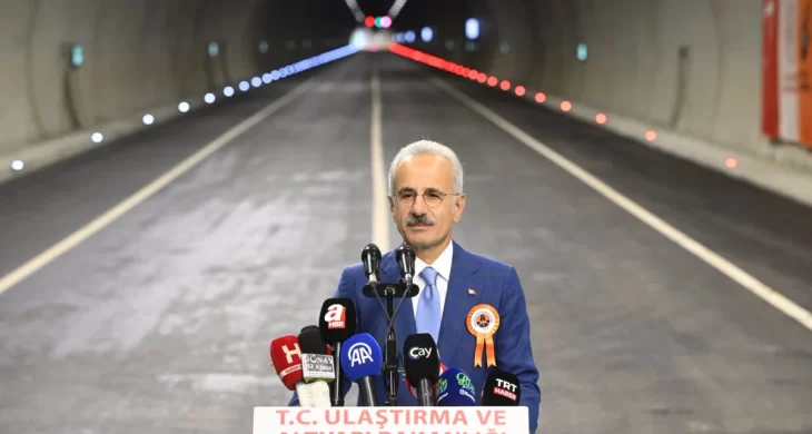 Bakan Uraloğlu: Çamlıhemşin Tüneli yıllık 772 milyon lira tasarruf sağlayacak