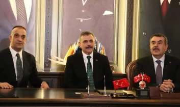 Bakanlar Erzurum’da “Ahde Vefa İftarı”nda vatandaşlarla buluştu