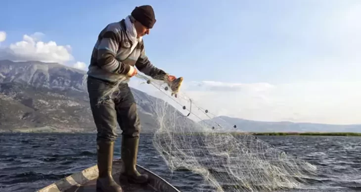 Balıkçılar “Vira Bismillah” demek için gün sayıyor