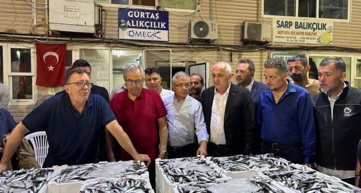 Balıkesir’de balık sezonu ilk mezatla açıldı