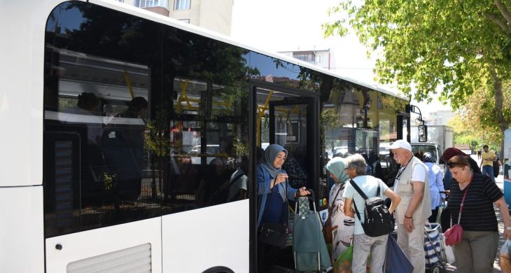Balıkesir Belediyesi’nden semt pazarına ulaşımı kolaylaştıran hizmet