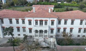 Balıklı Rum Hastanesi’nde SGK’yı zarara uğrattığı iddiasıyla 3 kişi tutuklandı