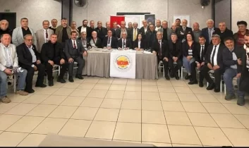 Basın Vakfı’nda Yılmaz Karaca güven tazeledi