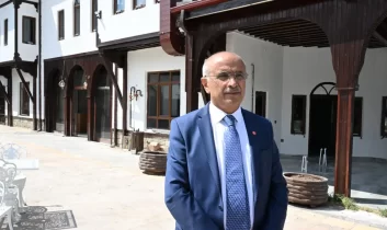 Başkan Er: “Kerpiç Evler, nezih bir buluşma noktası olacak”