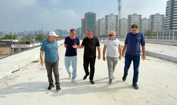 Başkan Geçer, otoban bağlantısı köprülü kavşağı çalışmalarını denetledi