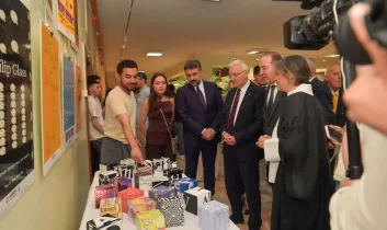 Başkent Üniversitesi İletişim Fakültesi 9. Karma Sergisi açıldı
