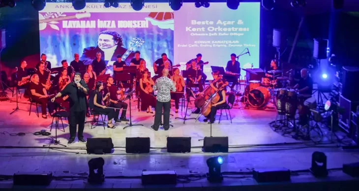 Başkentliler “Kayahan İmza Konseri”nde buluştu