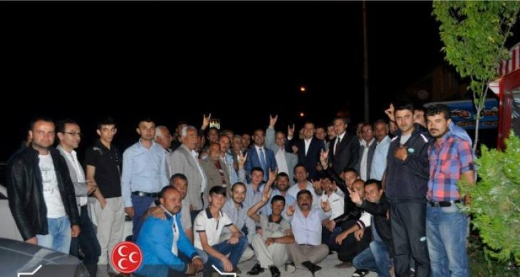 Mhp Milletvekili Adayları Bayıraltı bölgesine gece çıkarma yaptı